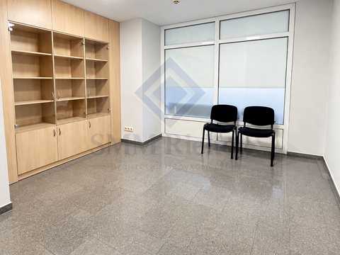 комерційна за адресою Васильківська пл., 30