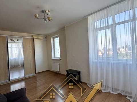 квартира за адресою Феодосійська вул., 3-В