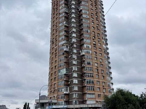 паркомісце за адресою Чоколівський бульв., 42-А