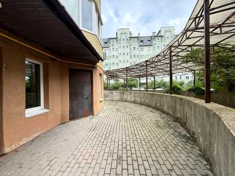 комерційна за адресою Івана Дяченка вул., 20-А