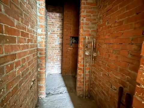 комерційна за адресою Івана Дяченка вул., 20-А