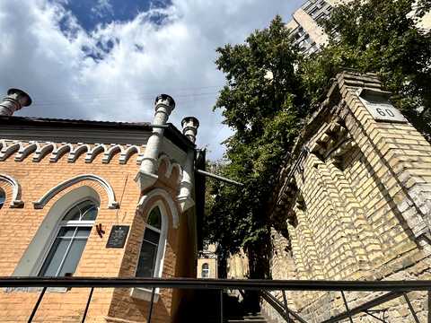 коммерческая по адресу Олеся Гончара ул., 60
