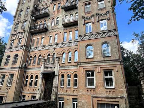 коммерческая по адресу Олеся Гончара ул., 60