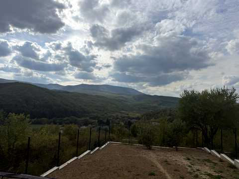 будинок за адресою с. Поляна, Курортна вул.
