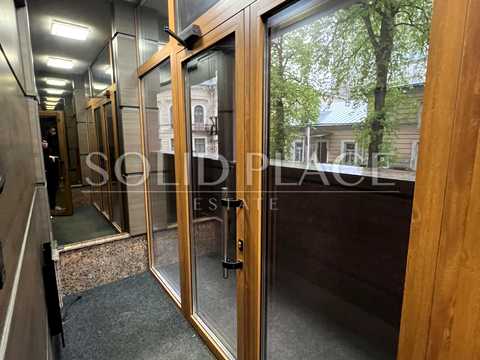 комерційна за адресою Київ, Пирогова вул., 2/37б