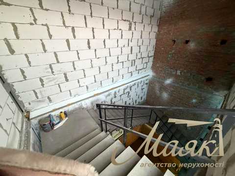 комерційна за адресою Наддніпрянське шосе, 3