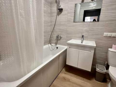 квартира за адресою Софії Русової вул., 7-А