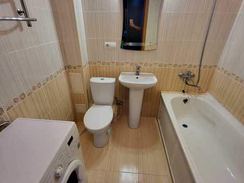 квартира за адресою Вишнева вул., 1