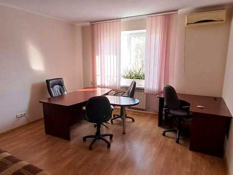комерційна за адресою Шовковична вул., 7-А