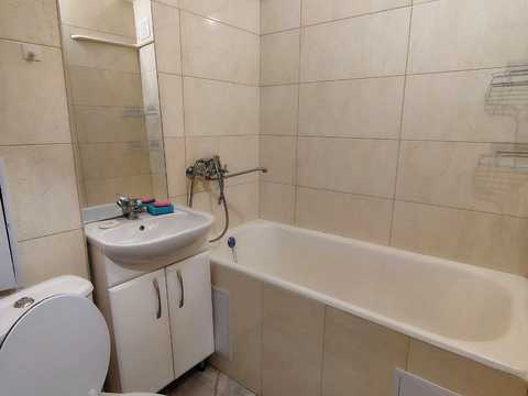 квартира за адресою Академіка Корольова вул., 10