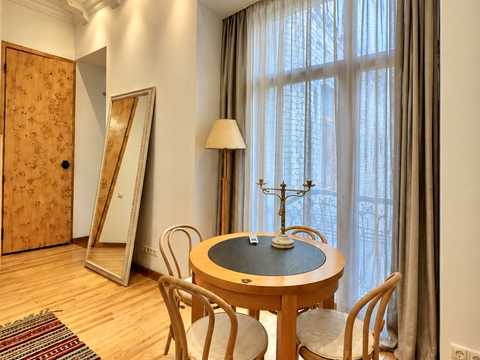 квартира за адресою Симона Петлюри вул. (Комінтерну), 20