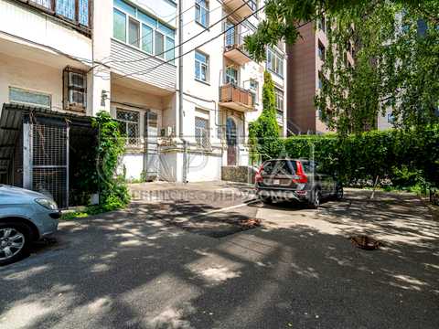 комерційна за адресою Саксаганського вул., 55