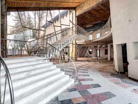 коммерческая по адресу Зоологическая ул., 10