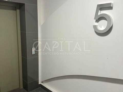комерційна за адресою Центральна вул., 21-А