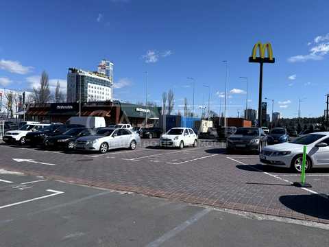 коммерческая по адресу Миколы Бажана просп., 17-А