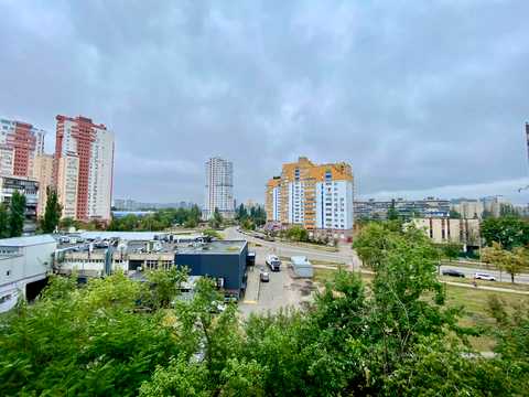 квартира за адресою Павла Тичини просп., 5