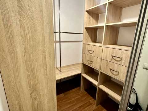 квартира за адресою Софії Русової вул., 7-А