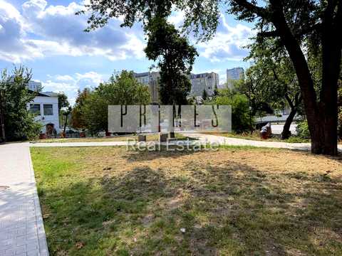 коммерческая по адресу Фрометовская ул., 2 к18-Б