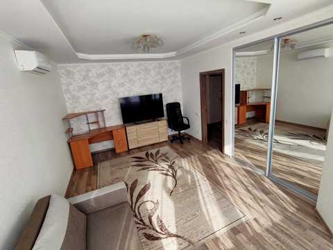 квартира за адресою Сергія Данченка вул., 28