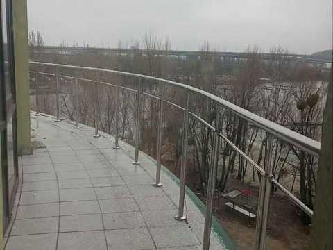 комерційна за адресою Київ, Набережно-Печерська дорога дор., 10/1