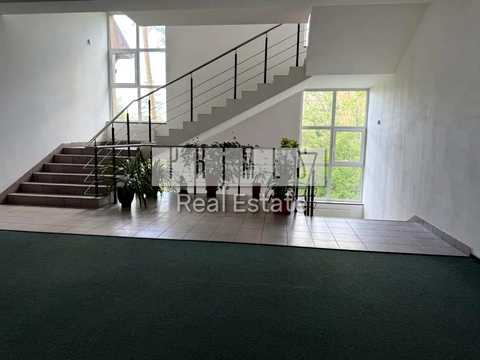 коммерческая по адресу Берестейське шоссе (Брест-Литовське), 8А