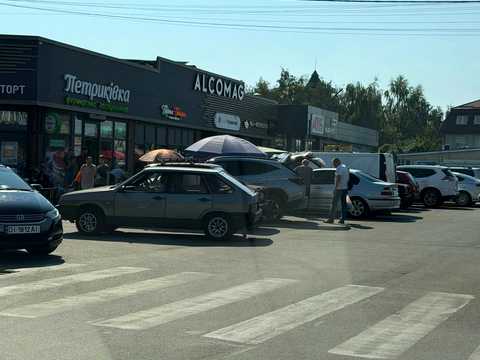 дом по адресу Солідарності