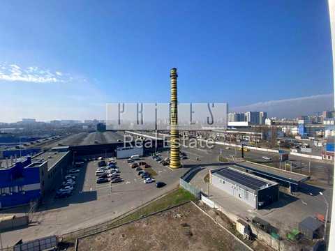 комерційна за адресою Лугова вул., 13Ж