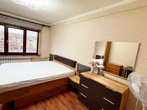 квартира по адресу Строителей ул., 4-А