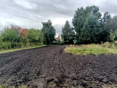 участок по адресу Почаївська