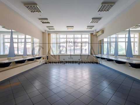 комерційна за адресою Євгена Коновальця вул. (Щорса), 36