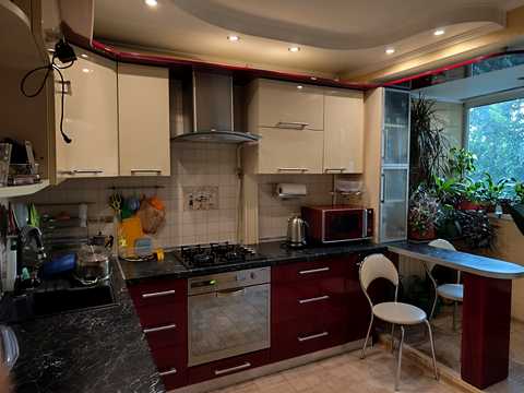 квартира за адресою Миколи Ушакова вул., 2