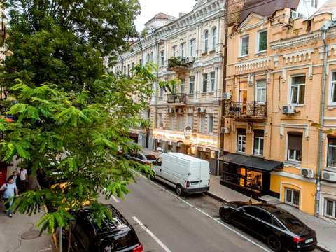 квартира по адресу Малая Житомирская ул., 13/6