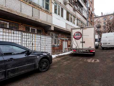 комерційна за адресою Київ, Володимирська вул., 73