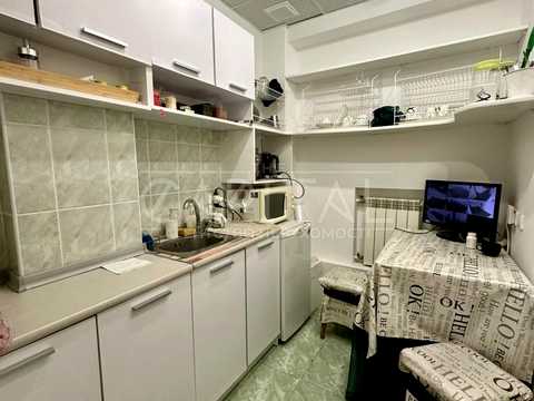 комерційна за адресою Михайла Грушевського вул., 9