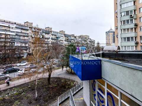 коммерческая по адресу Раисы Окипной ул., 4