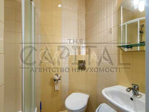 комерційна за адресою Київ, Володимирська вул., 4