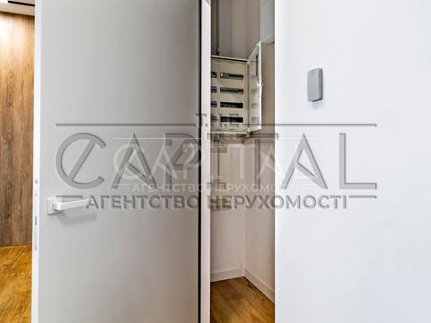 комерційна за адресою Михайла Грушевського вул., 9