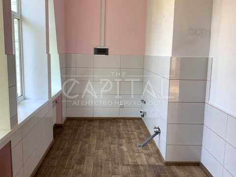 комерційна за адресою Задорожний пров., 1А