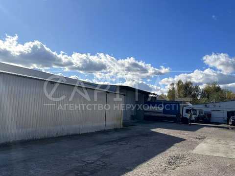 комерційна за адресою Соборна вул., 1