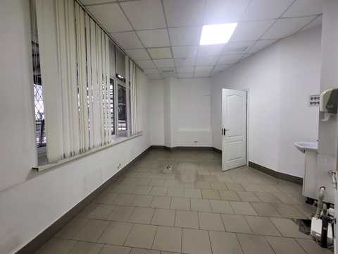 комерційна за адресою Дніпровська набережна вул., 26-Г