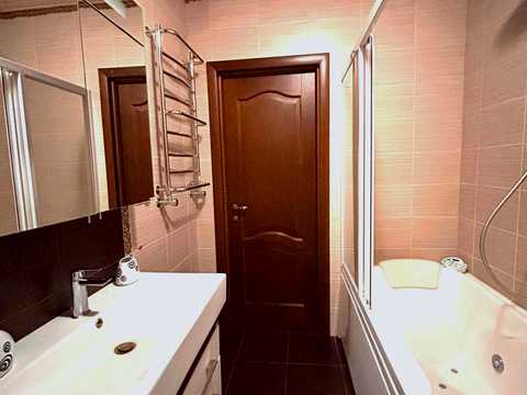 будинок за адресою с. Нове, Соборна, 5