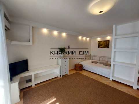квартира за адресою Курганівська вул., 3