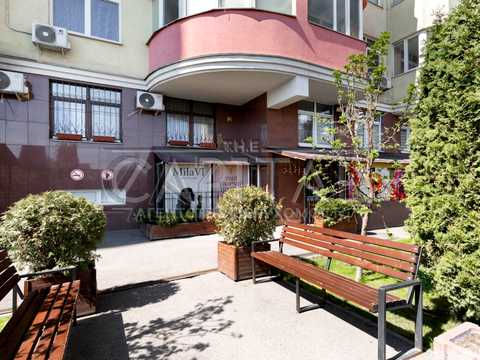коммерческая по адресу Сім'ї Кульженків ул. (Петра Дегтяренка), 33