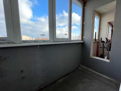 квартира за адресою Автозаводська вул., 63
