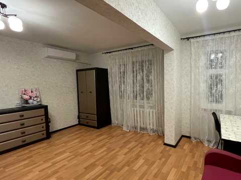 квартира за адресою Автозаводська вул., 63