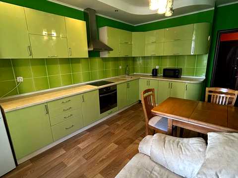 квартира за адресою Анни Ахматової вул., 34
