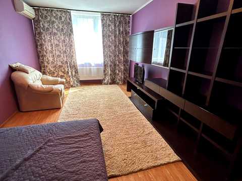 квартира за адресою Анни Ахматової вул., 34