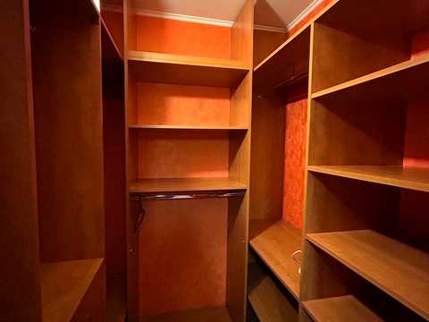 квартира за адресою Анни Ахматової вул., 34