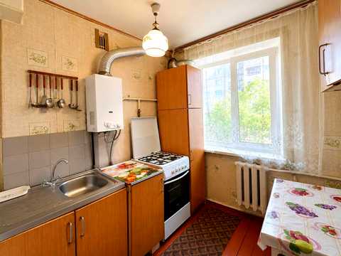 квартира за адресою Космонавтів просп., 44