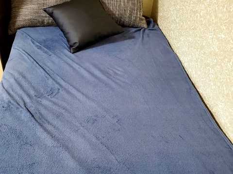 1876844676329483